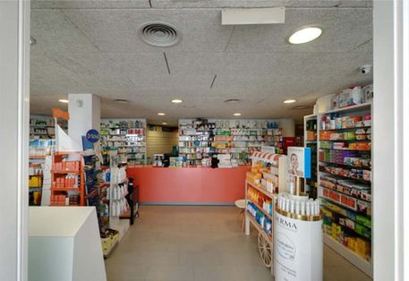 Farmacia LDA. María Antonia Rodríguez interior de farmacia
